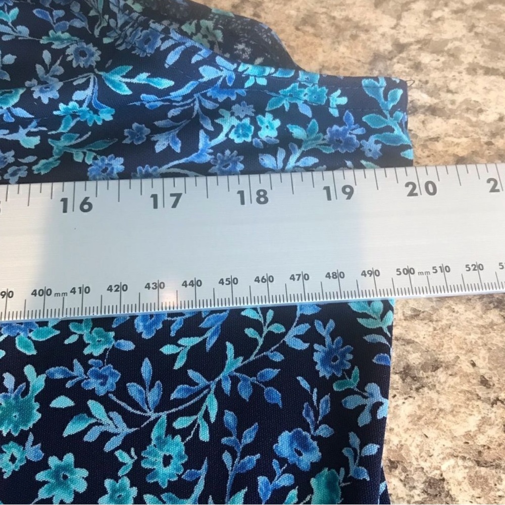 Sleeveless Teal Floral V-Neck Mini Dress - Picture 8 of 8